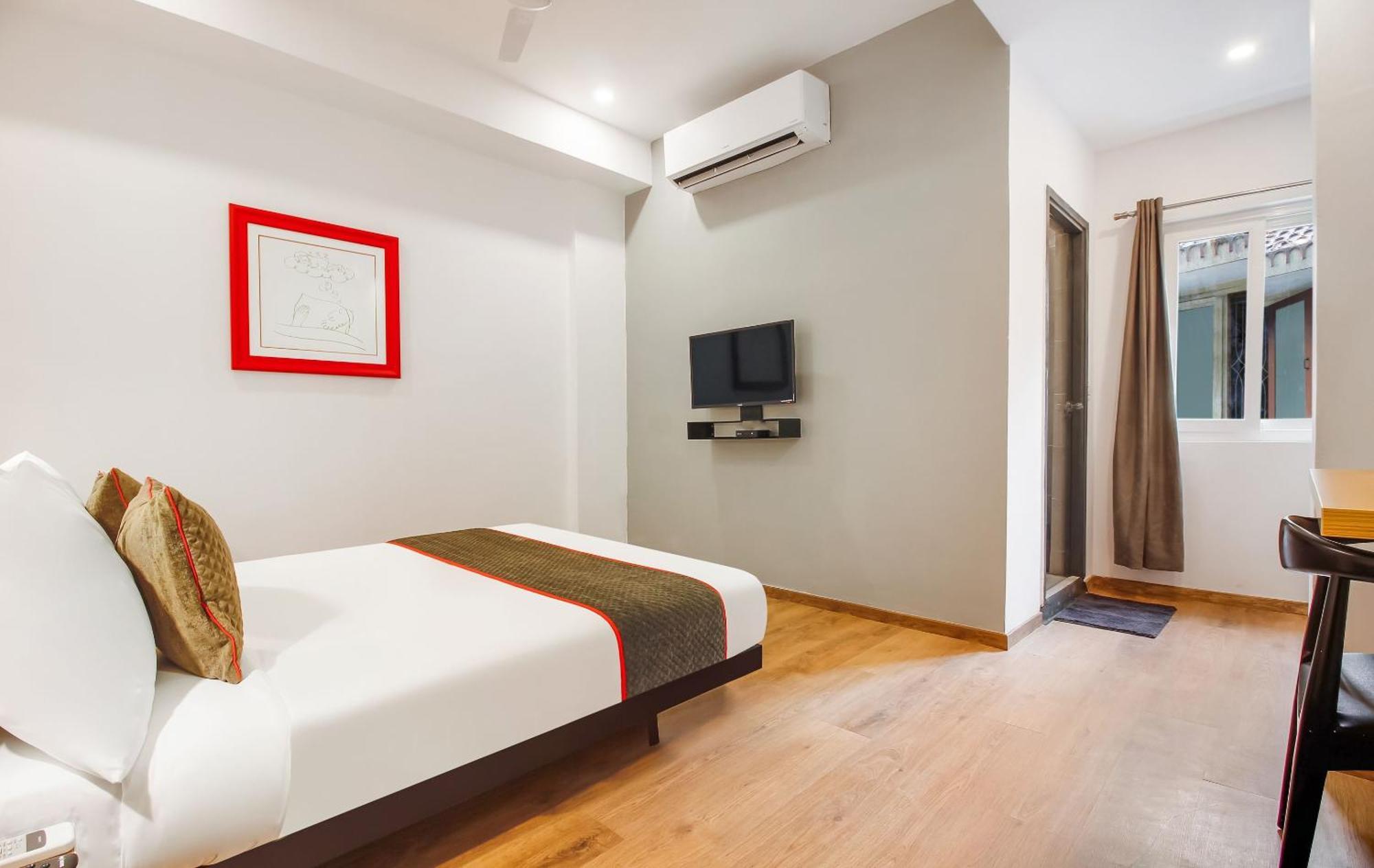 Super Townhouse The Cinco Hotel Near Esi Hospital 海得拉巴 外观 照片
